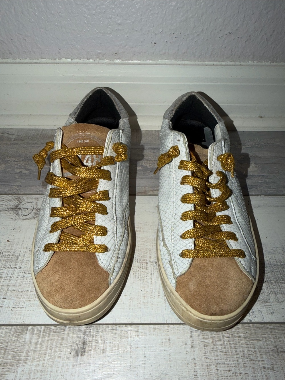 P448 White Sneakers with Metallic Gold Laces Sz.7